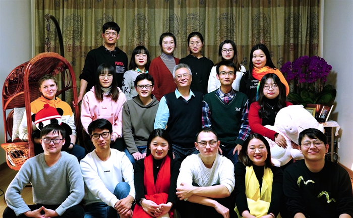 師生合影 - 副本.JPG